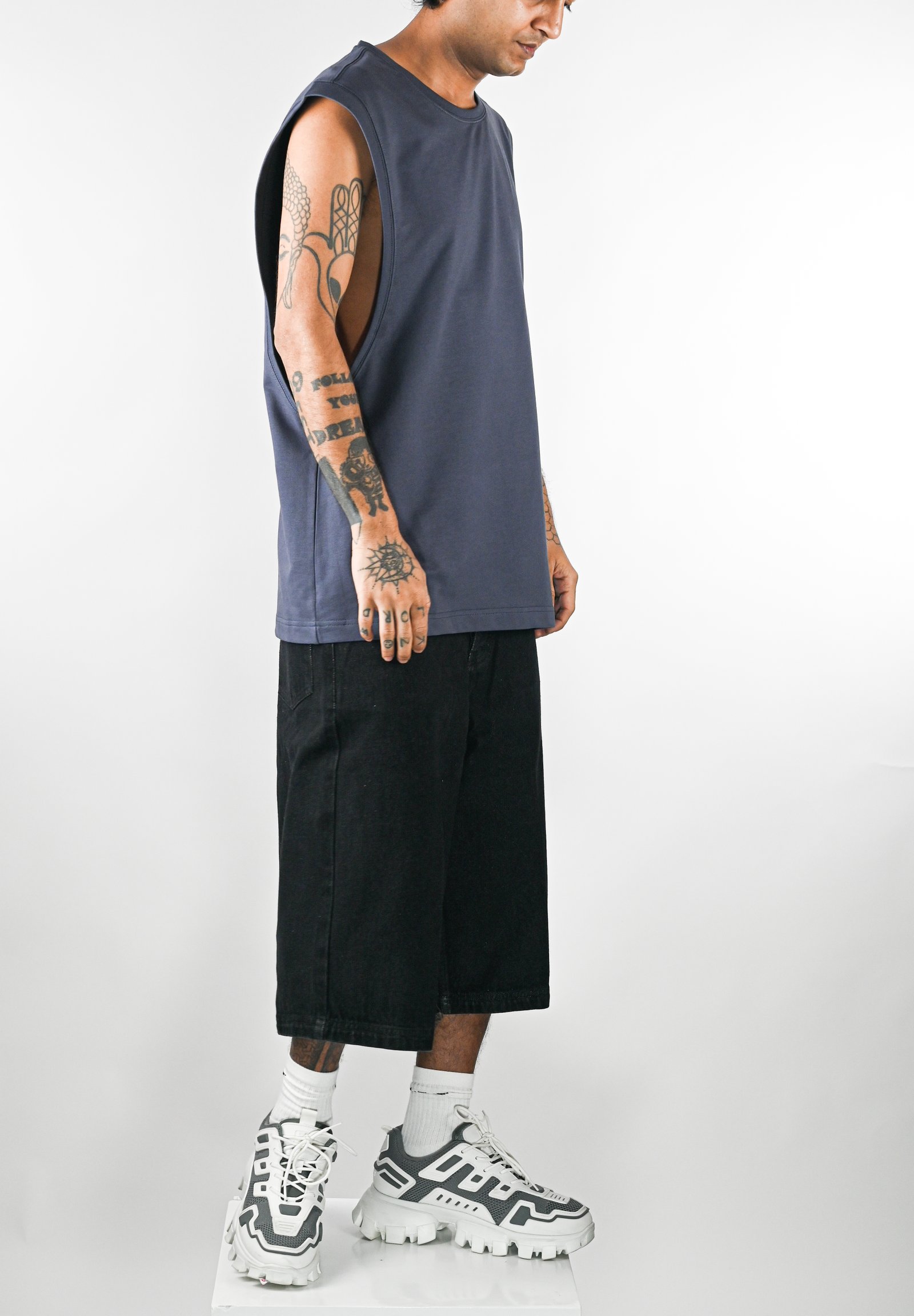 Sleeveless t-shirt
