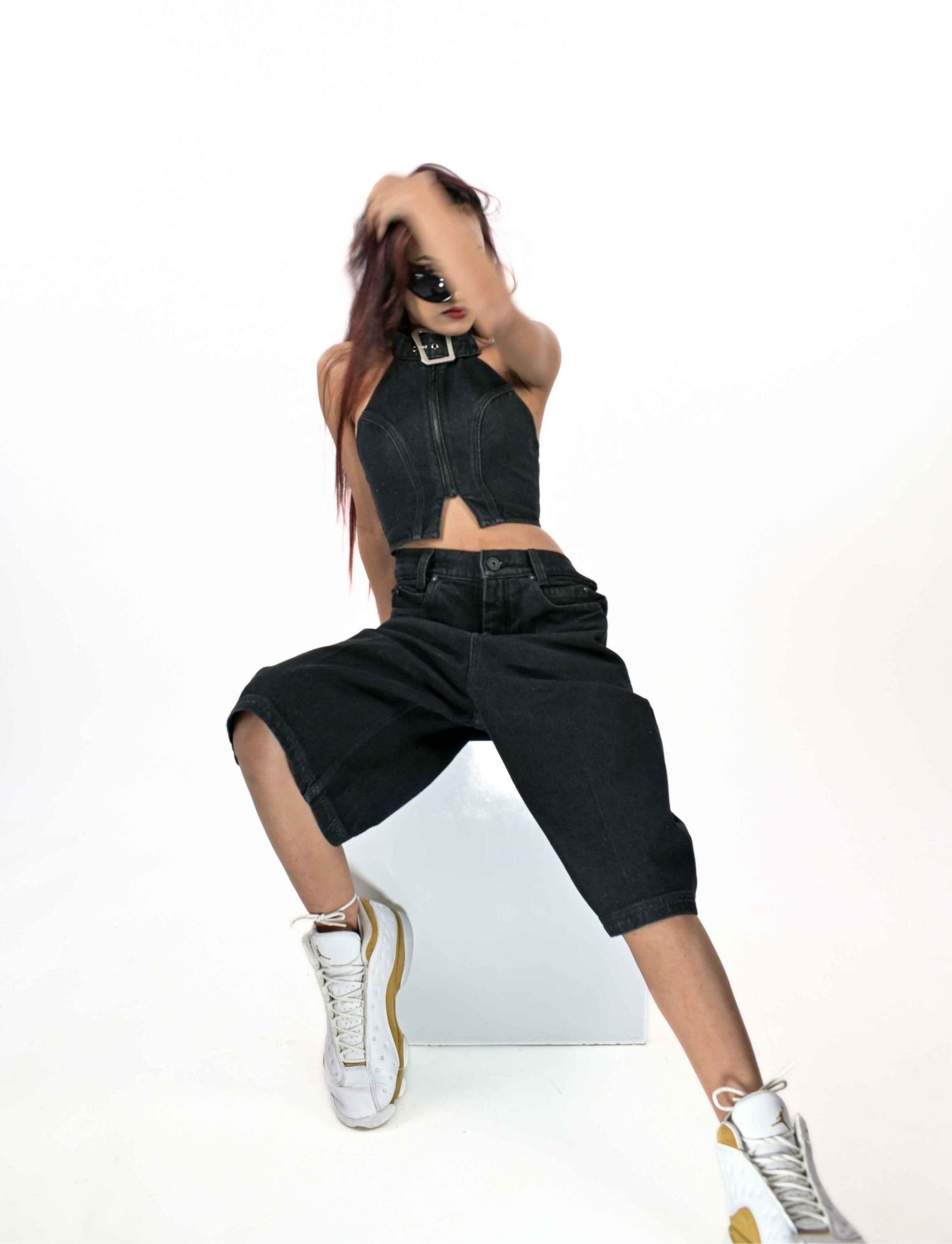 BUCKLE TOP back view