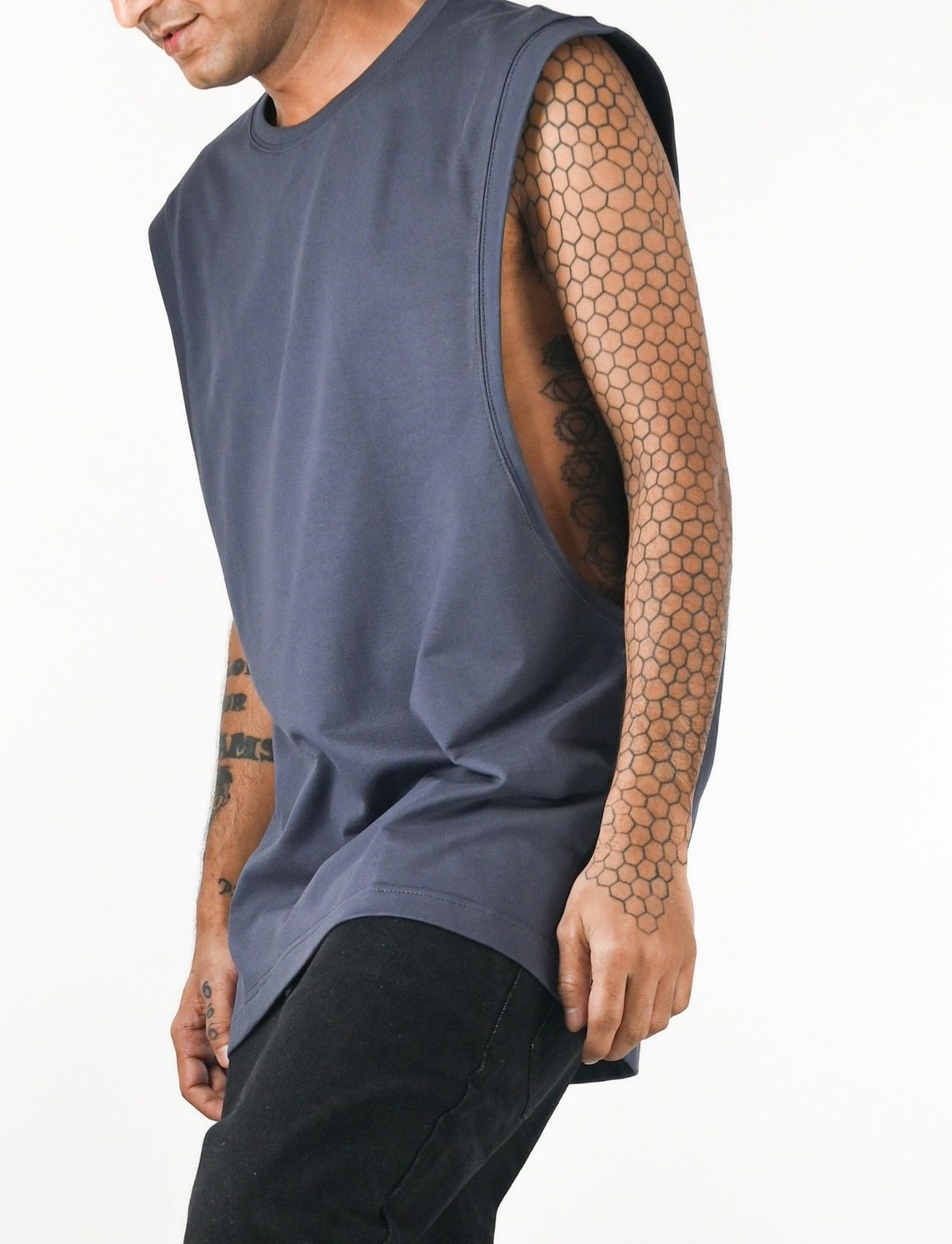 SLEEVELESS T-SHIRT MAN front view
