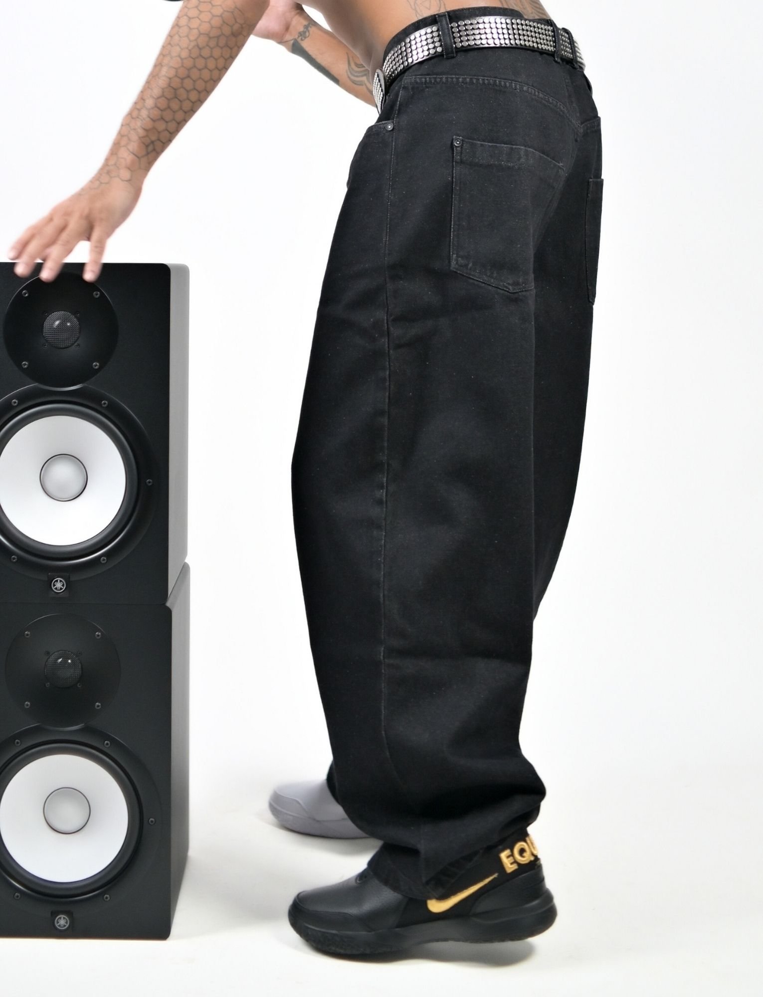 SUPER BAGGY JEANS back view